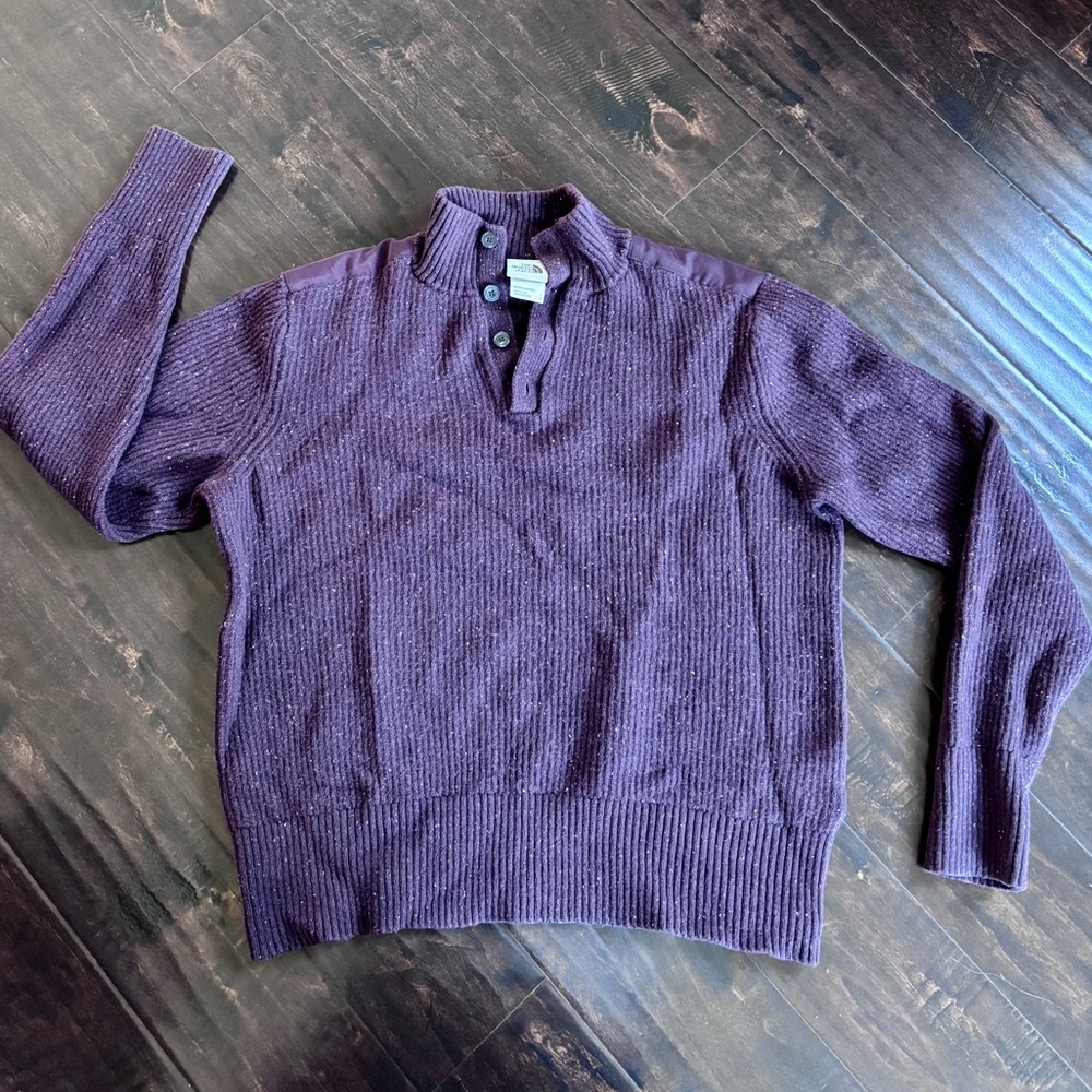 Northface Men's sweater sz M/L
